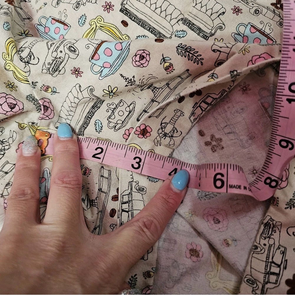 Custom‎ Handmade - "Friends" Shorts - Picture 8 of 8